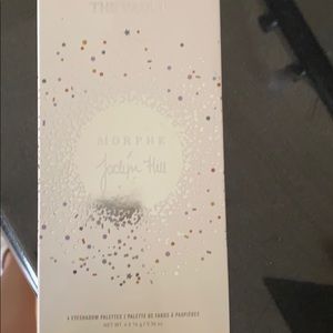 Jaclyn hill eye shadows the vault
